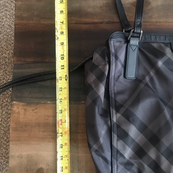 EUC Burberry Purse - Picture 11 of 13